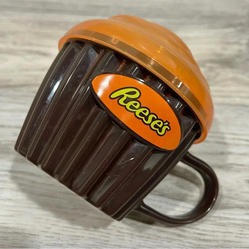 Reese's Peanut Butter Cup Microwave Lava Cake Maker BPA Free Plastic Cupcake Mug
